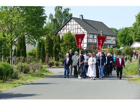 Bittprozession an Pfingstmontag (Foto: Karl-Franz Thiede)